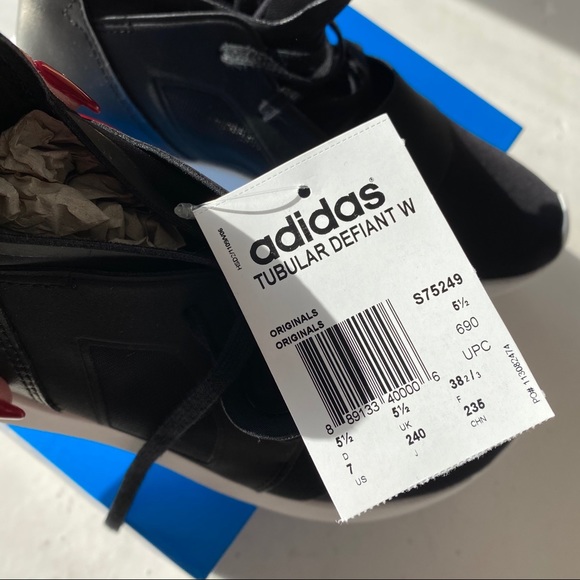 NWT Adidas Tubular Defiant Black 7 Sneakers - Picture 7 of 16